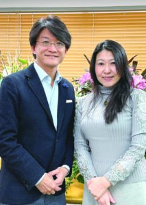 秋谷光輝さんと編集長の中田