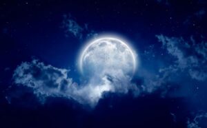 月は宇宙船? 人工天体? 生命体?(2025年10月号)